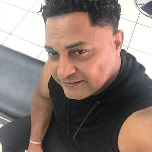 Meet your Posher, Luis f
